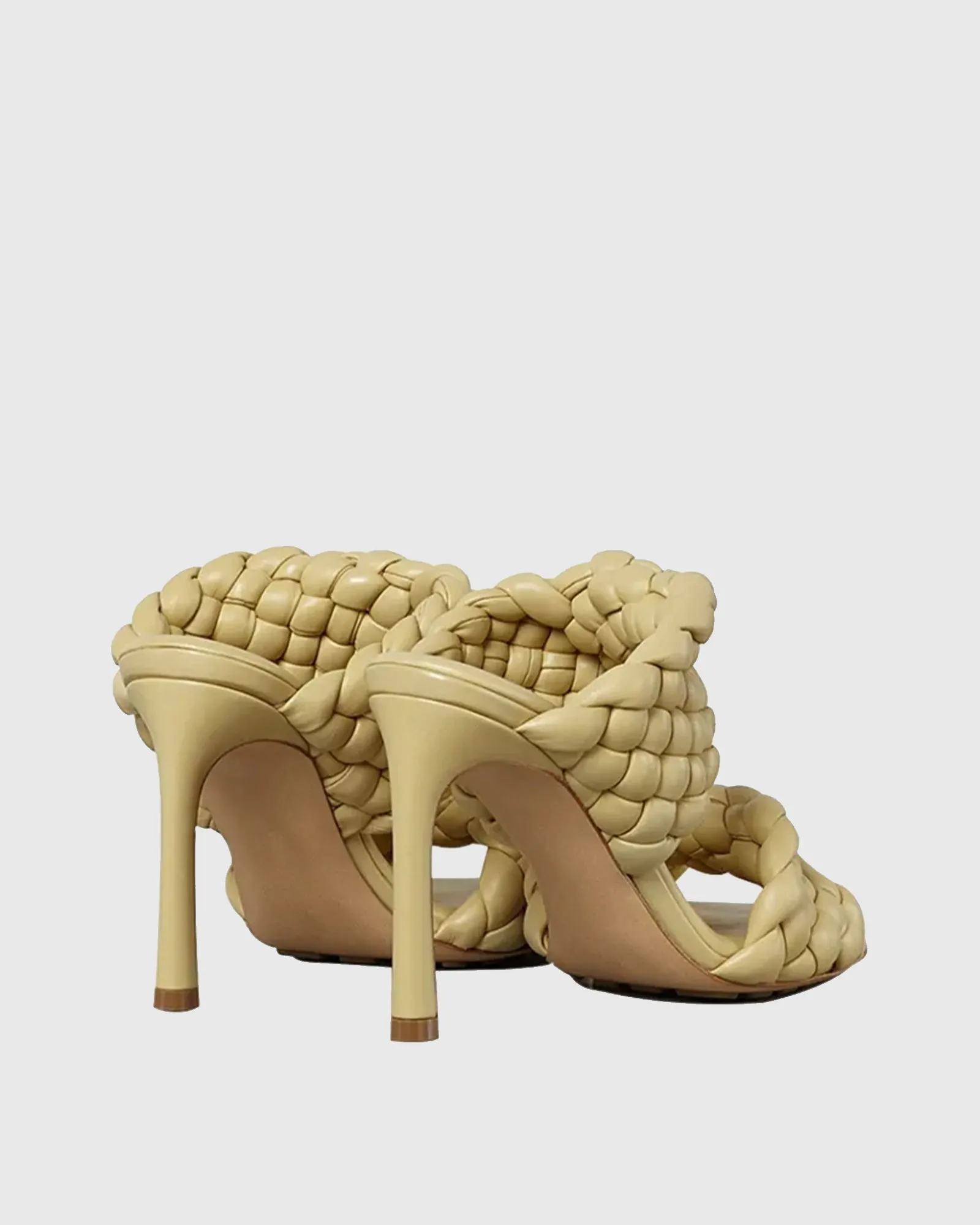 Giuseppa Woven Sandals In Apricot