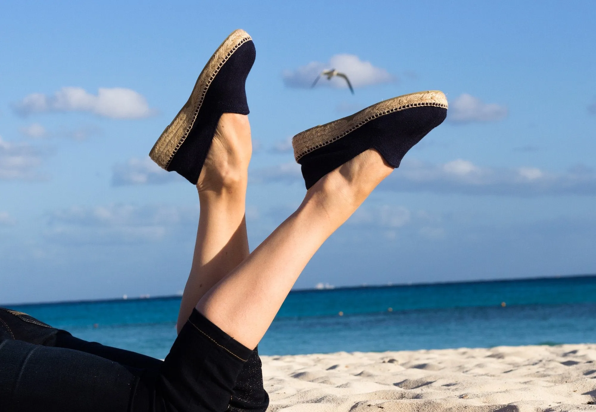 Lola low wedge sole